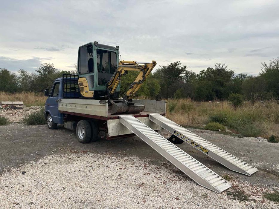 Изкопни услуги с мини багер