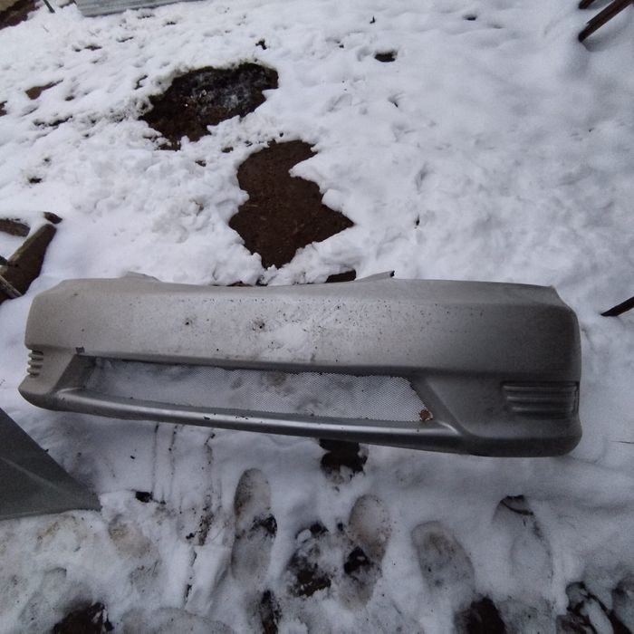 Капот және бампер сатылады.