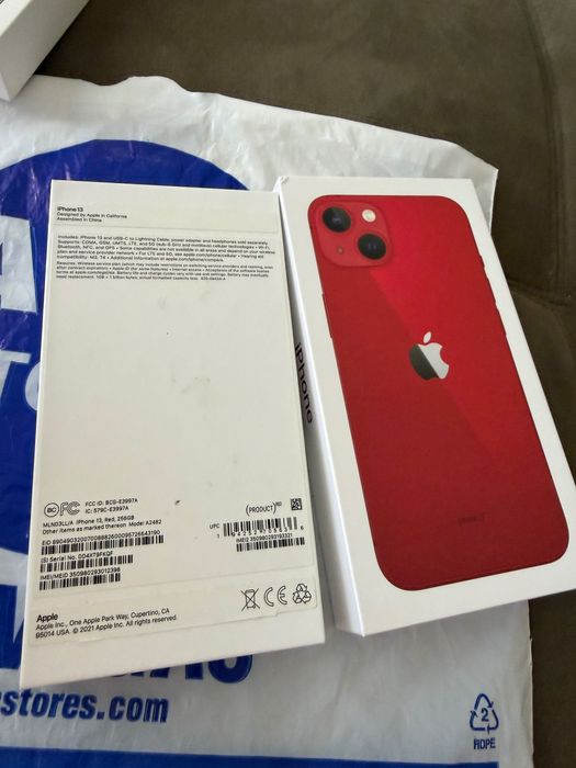 iPhone 13 Red 256 GB