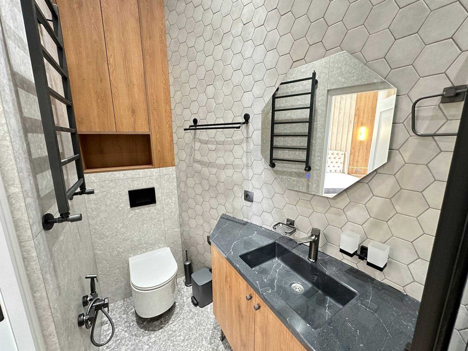 Срочно...Сергели 5 3хона 10-11-этаж 145квадрат метро ёнида