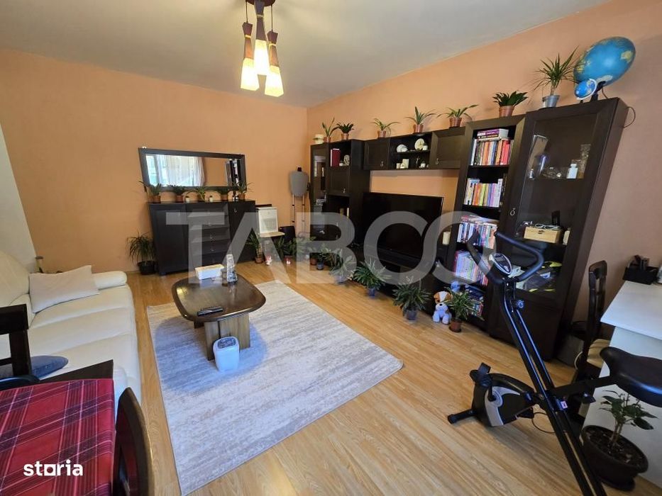 Apartament decomandat de vanzare 2 camere 64 mpu balcon Selimbar Sibiu