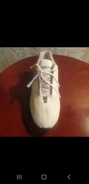 Кросовки фирменные