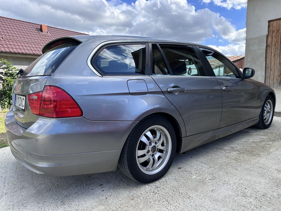 BMW 3 Series 2011 — imagine 5
