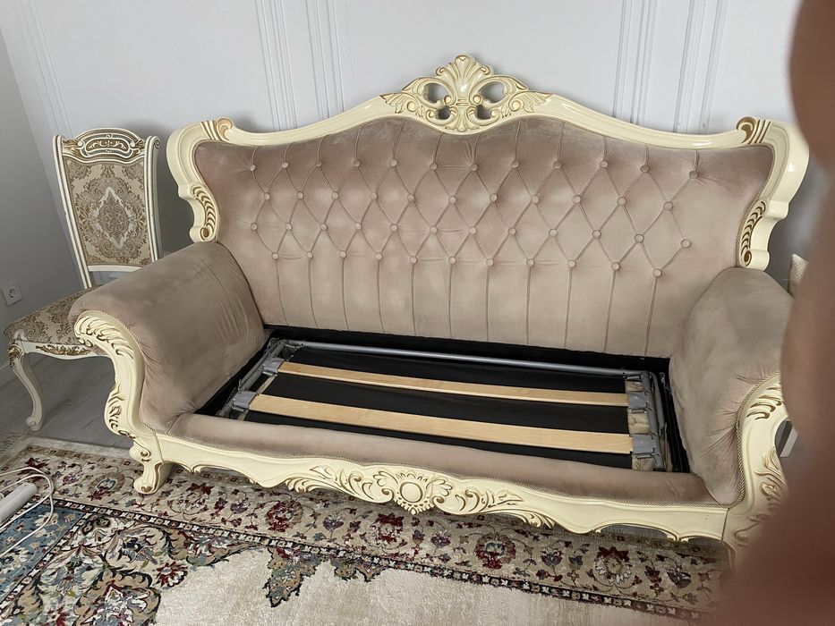 Раскладной диван и два кресла