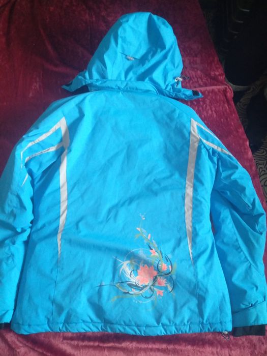 Лыжная куртка женская