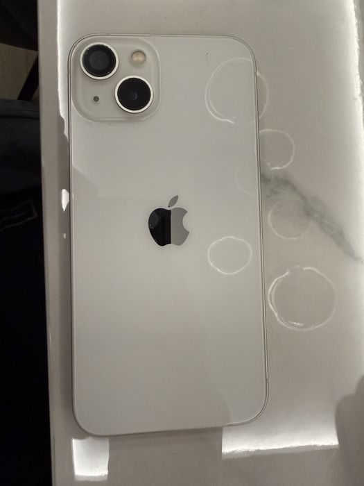 Телефон Iphone 13