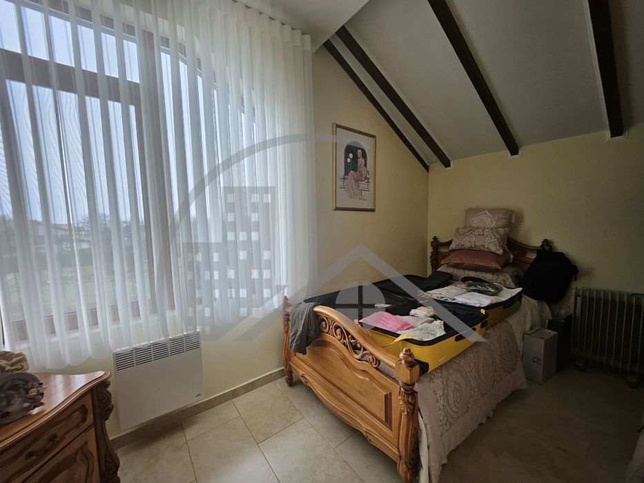 Прекрасен дом на 20 минути от морето