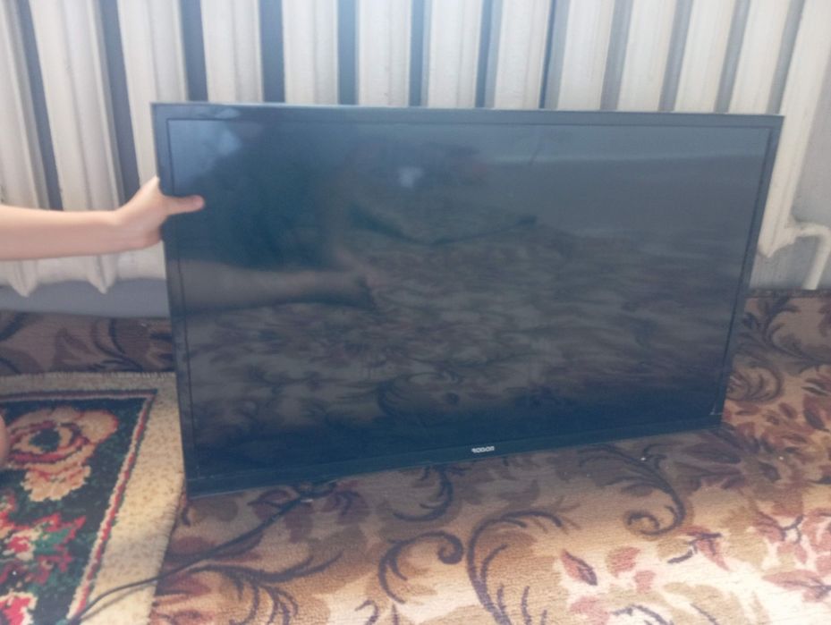 Roison 32 dyuym led televizor sotiladi televizor yaxshi holata toza