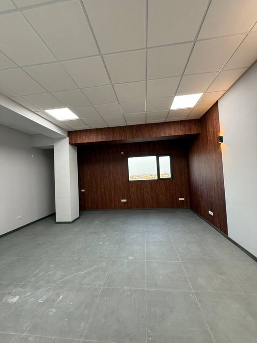 Srochna ofis sotiladi