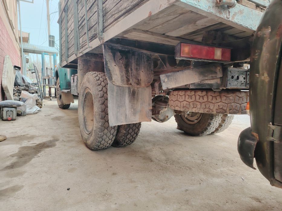 Зил 130 сотилади