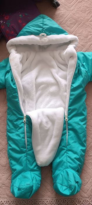 Комбинезон и курточки детские