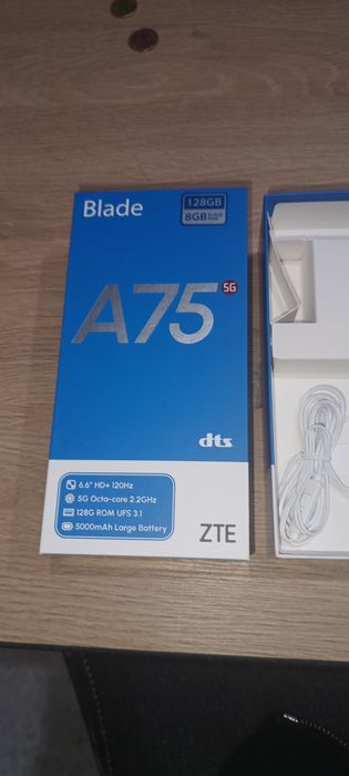 ZTE Blade A75 5G