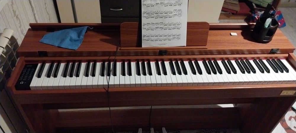 Эектронное пианино.