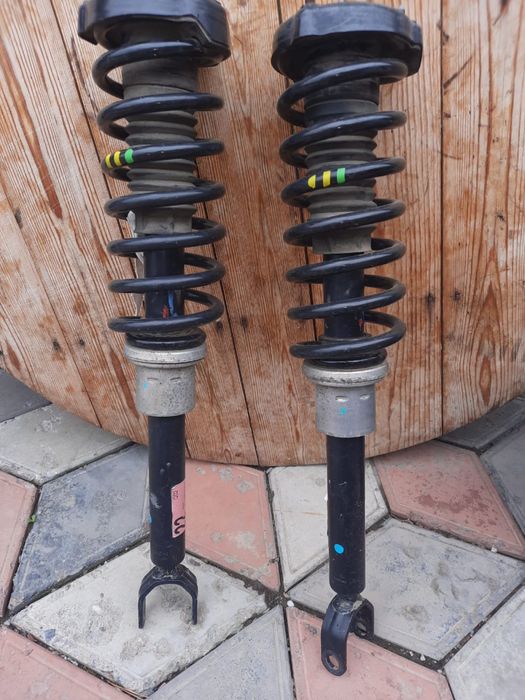 Продам амортизаторы Avangrad передние на мерседес E350 W211