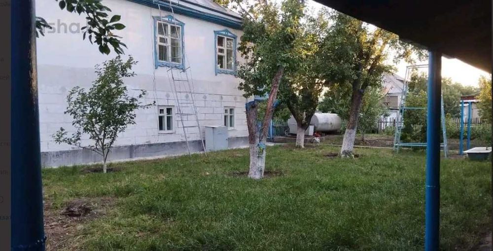 Дом немецкой постройки в городе Текели