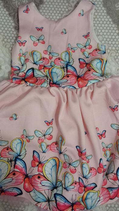 Празнични роклички