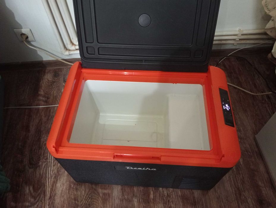 Vând frigider mașină 30 l utilizat