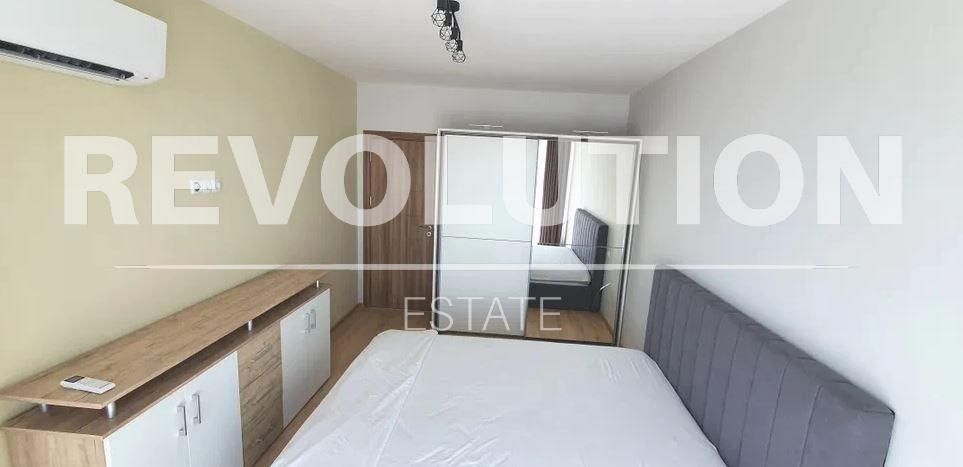 Дава се под наем Двустаен апартамент в Варна, Възраждане 3 - 72 кв.м за 575 € - Снимка #2