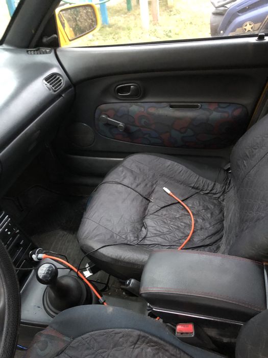 Продам мазду 121