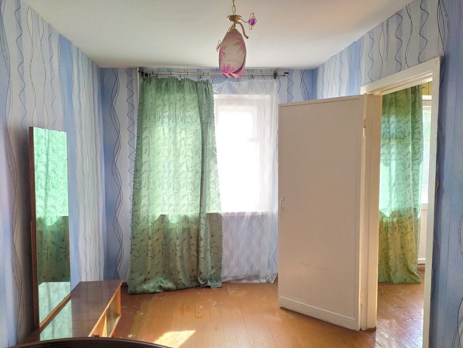 Продается 2-комн (2-33, 4 этаж)