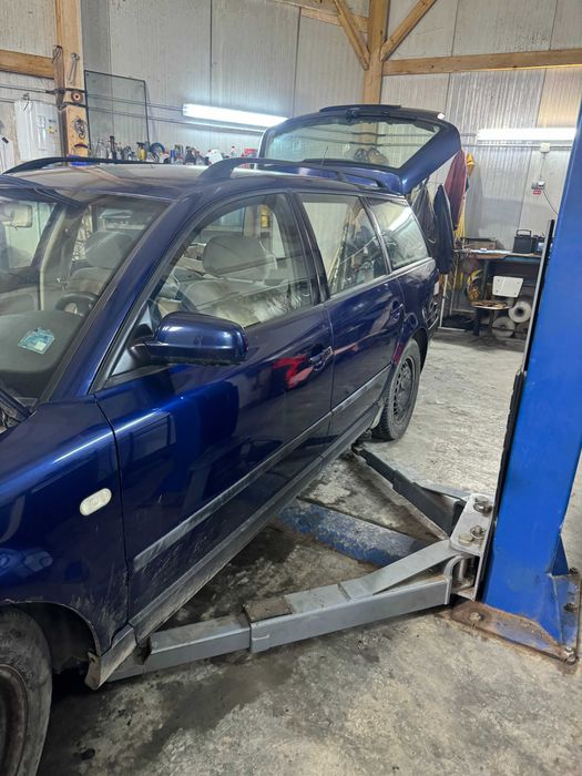 Alternator Volkswagen Passat 1.9 AJM