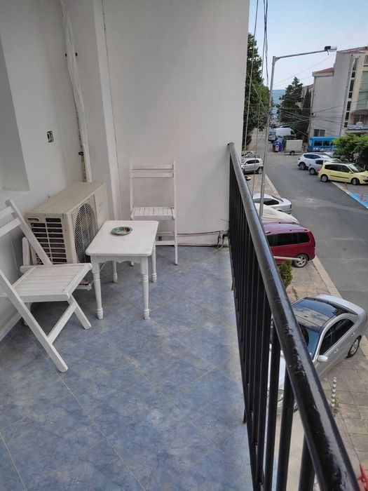 Дава се под наем Тристаен апартамент в с. Равда, Област Бургас - 100 кв.м за 510 € - Снимка #1