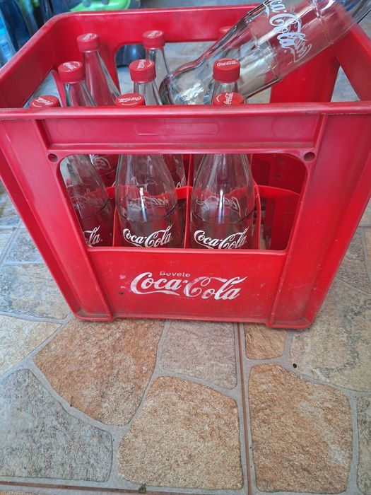 Naveta coca cola de 12 sticle 1L