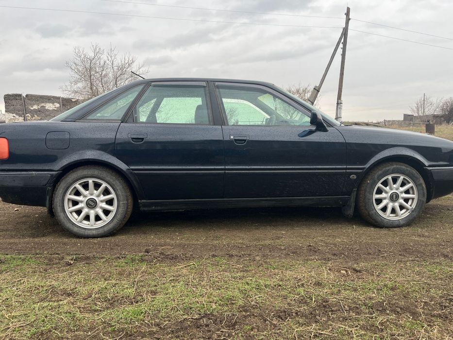 Продам машину Ауди 80 б4
