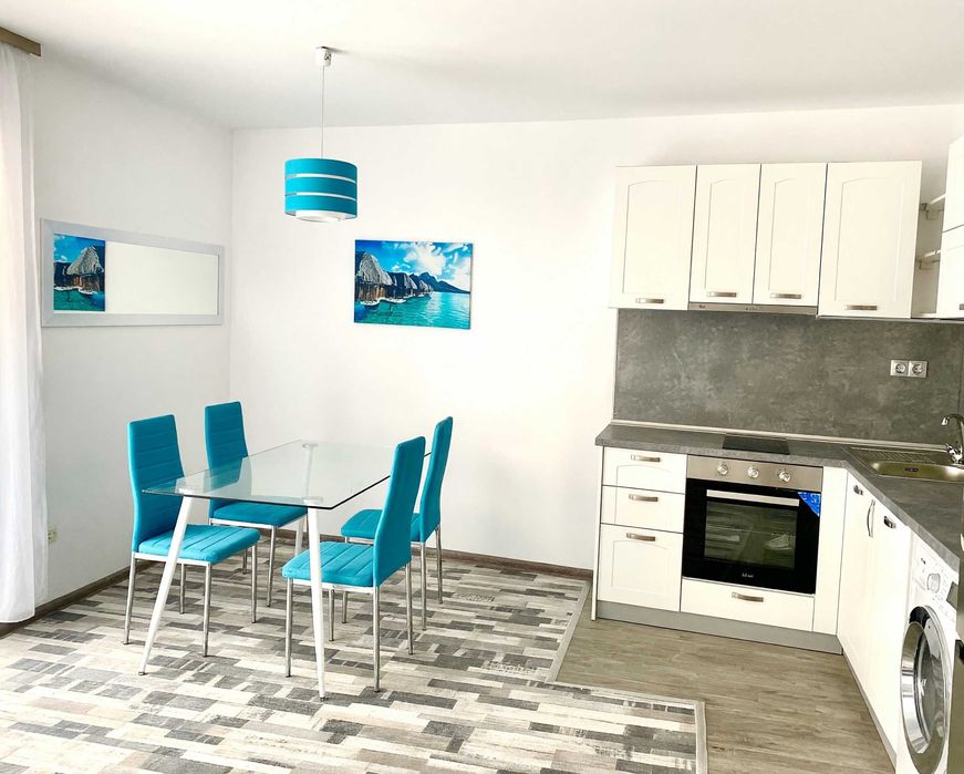 Дава се под наем Двустаен апартамент в Пловдив, Център - 60 кв.м за 320 € - Снимка #1