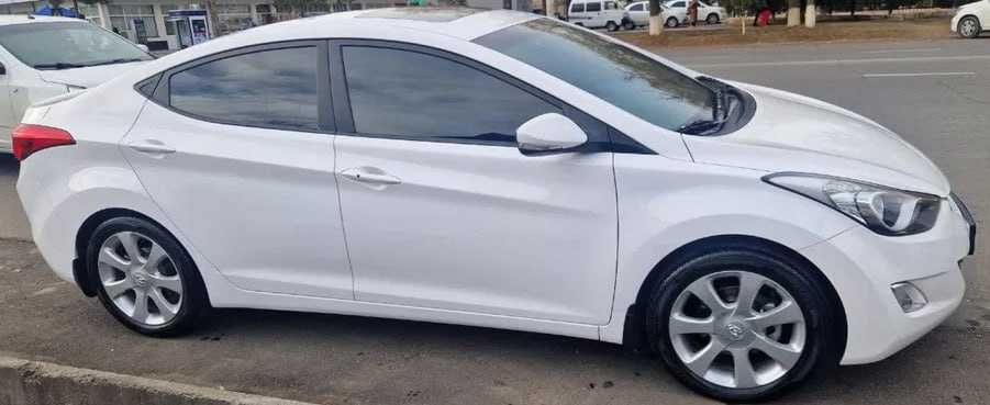 Hyundai Elantra 2014 yil