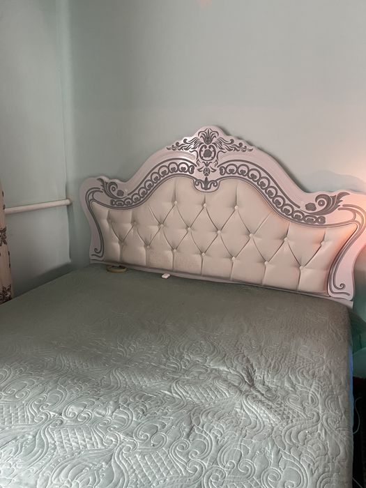 Продается кровать для спальни