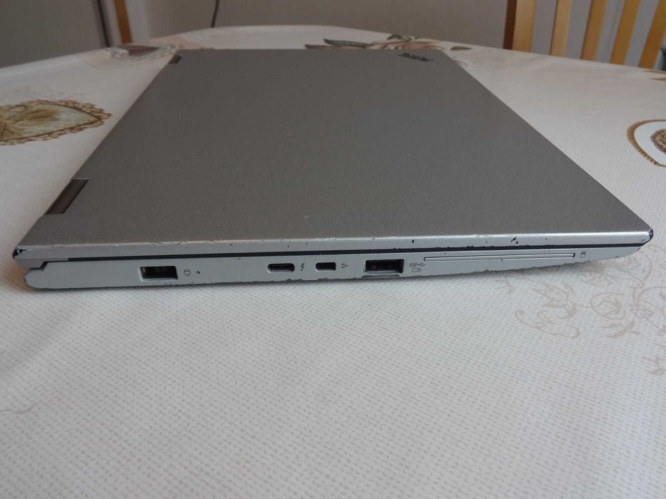 Таблет и Лаптоп 2в1 Lenovo ThinkPad Yoga 370 - 13.3" - i5-7300U 2.6GHz/RAM 16GB DDR4/SSD 256GB/Windows 11 Pro