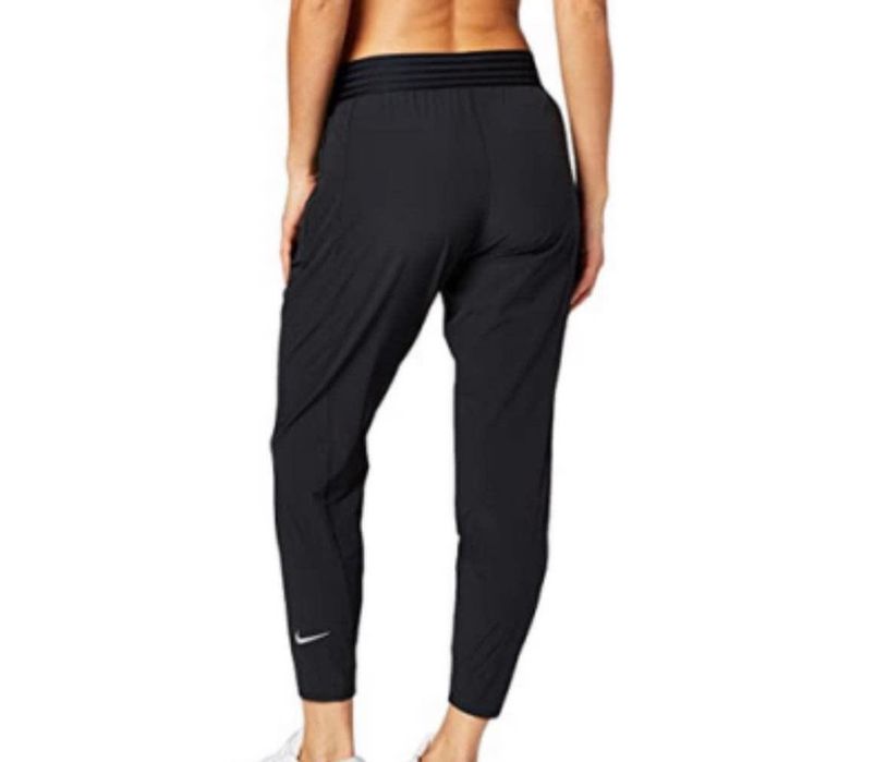 Дамска долница Nike DRI-FIT