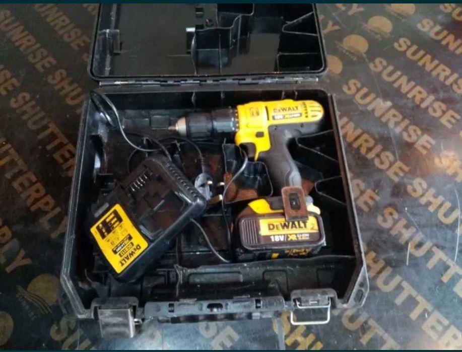 Винтоверт-инпактор деволт литиево йонни батерия перфектно състояние