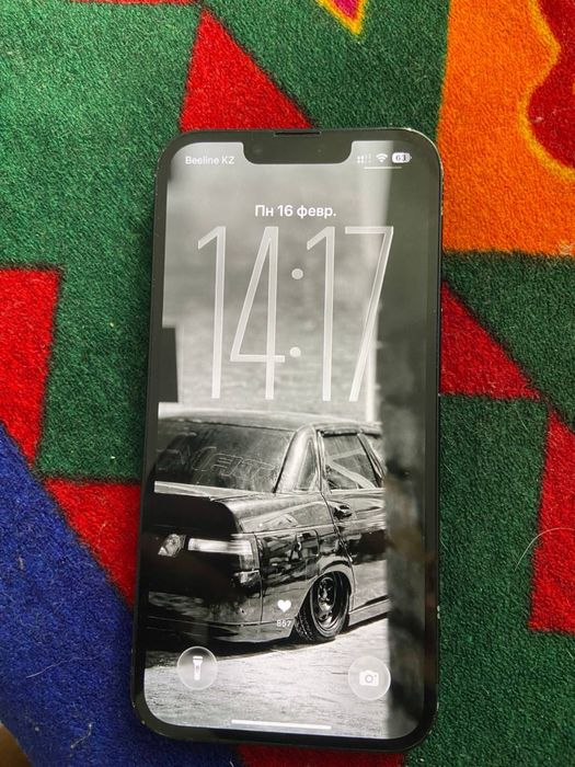 Продам Айфон 13