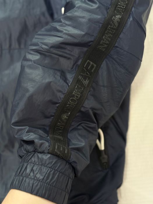 EA7 куртка ветровка