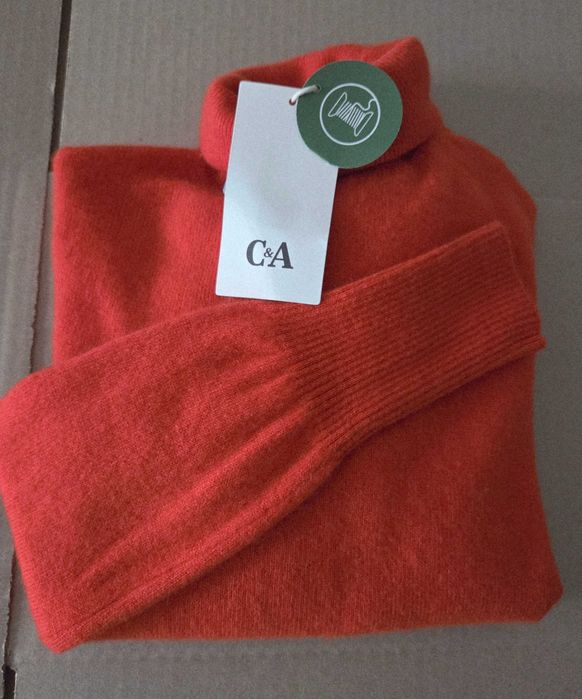 Pulover 100% casmir, nou cu eticheta!