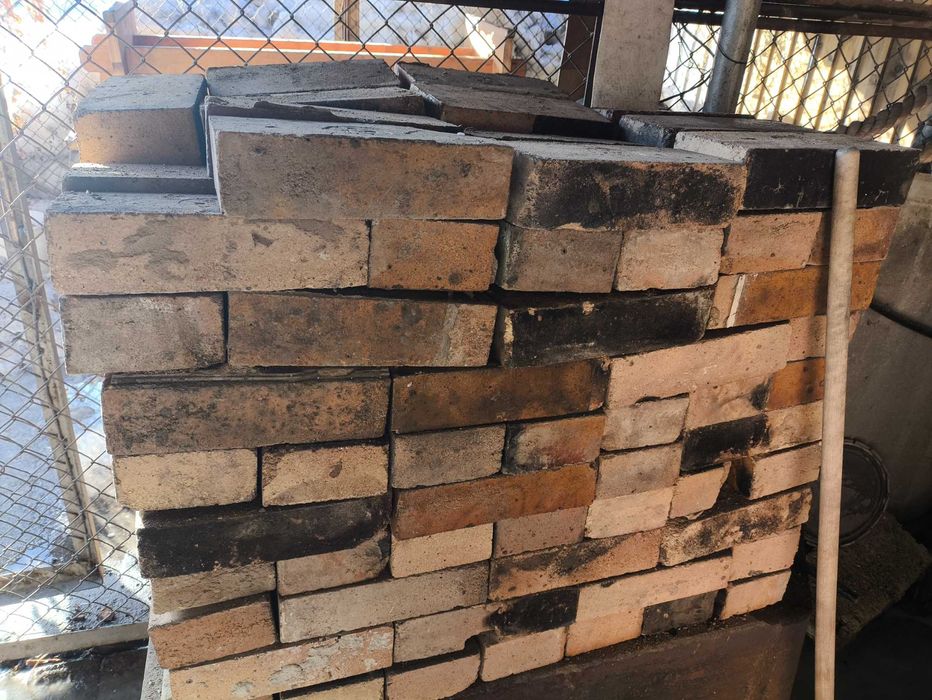 Кирпич огнеупорный