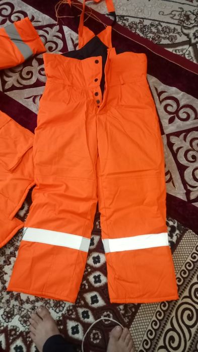 Продётся спец одежда зимный безрукавка валенки