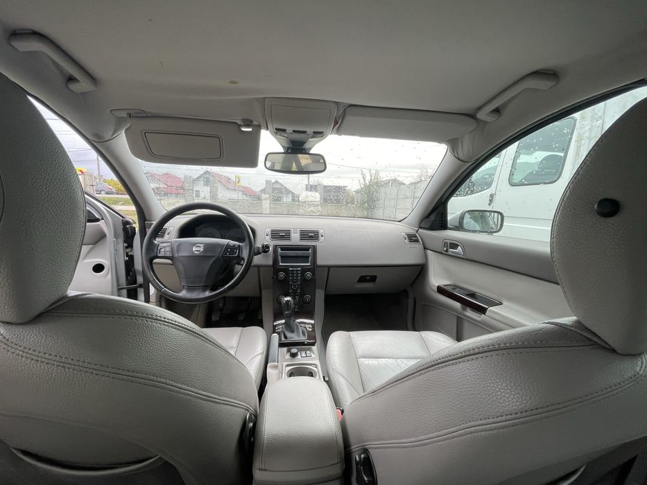 Vand sau Schimb Volvo s40