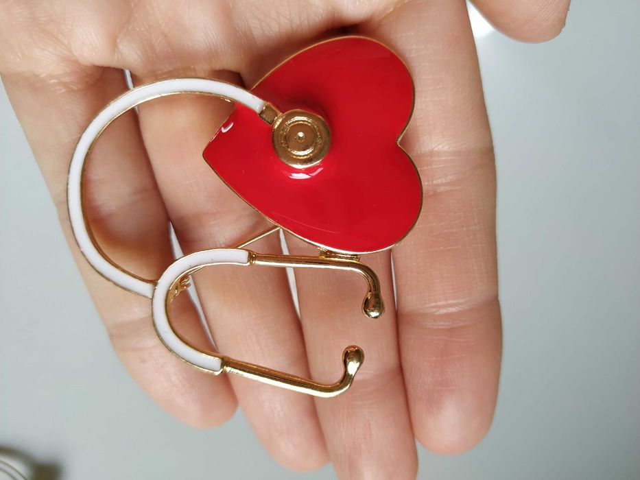 брошка стереоскоп подарък за лекар фармацевт медицинска сестра студент