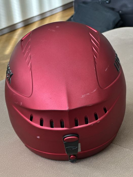 Ски каска Uvex с твърди уши