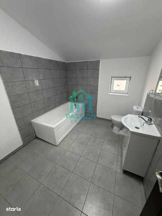 Casa / Vila cu 5 Camere, Tarlungeni, Strada Izvorului