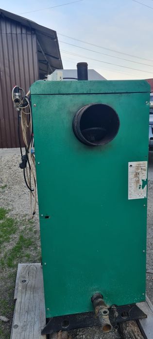 Vând centrala pe lemne 40 kw