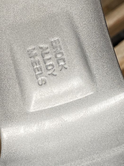 16 цола 4 х 100 мм Рено , Дачия , Renaut , Dacia