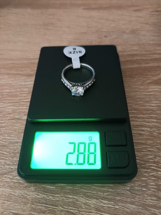 Пръстен бяло злато с диаманти, златен пръстен, годежен пръстен