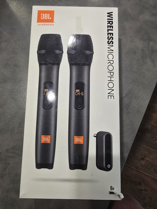Безжични микрофони JBL Wireless за парти.