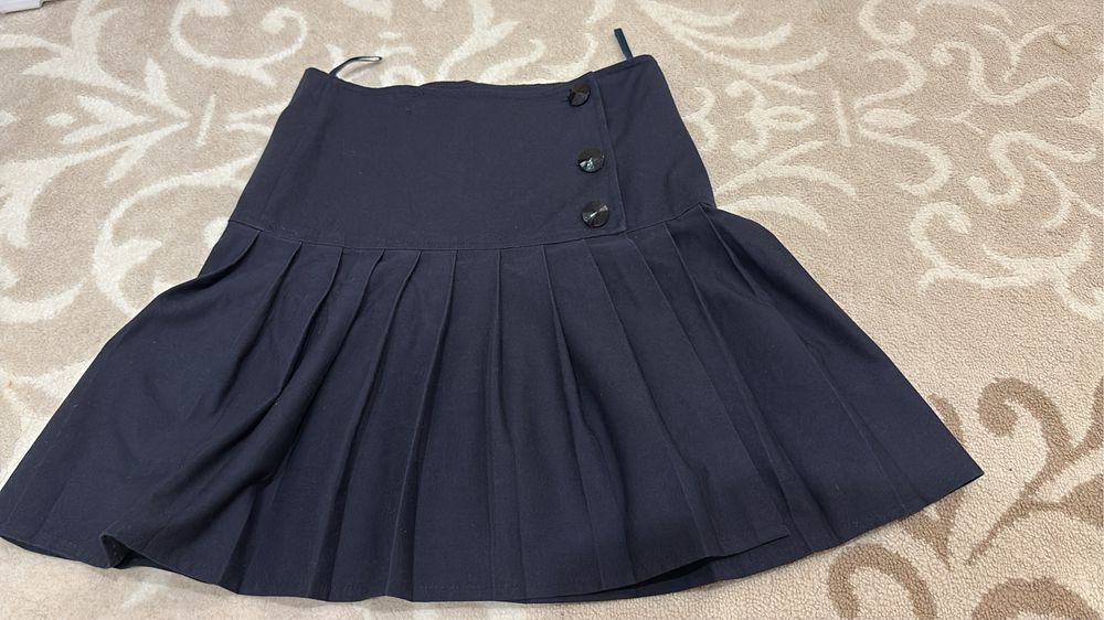 Продам школьную блузку и юбку