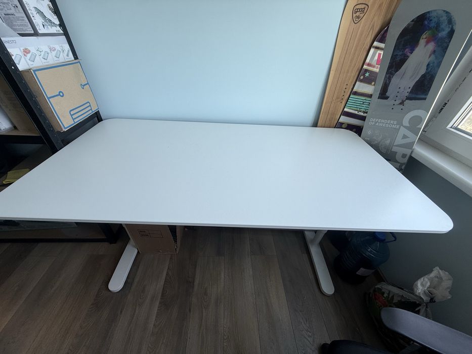 Бюро Ikea Bekant