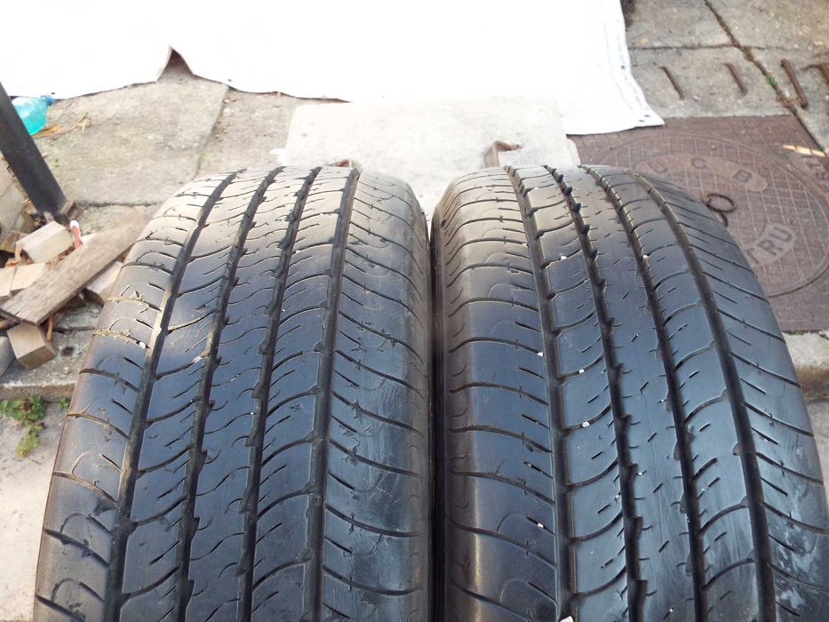 vand 2 anvelope 235/65/16C goodyear marathon pret 500ron ambele